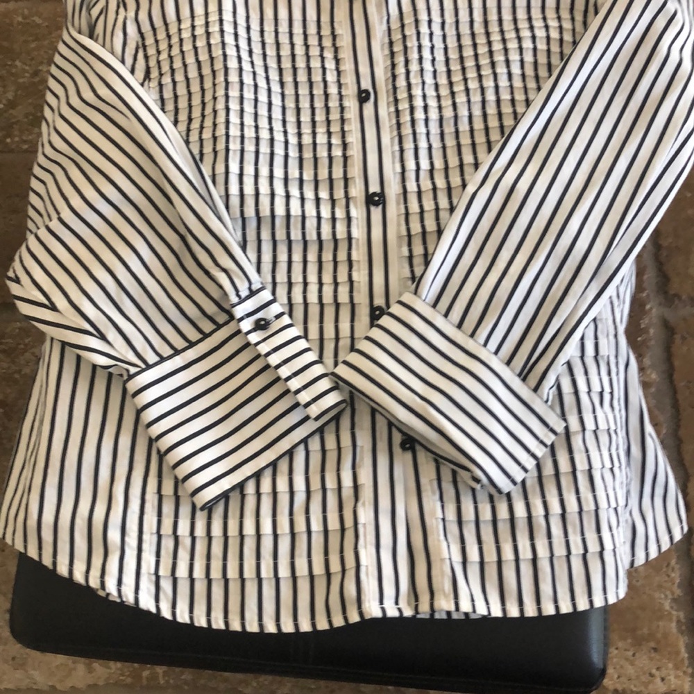 Black White Striped Long Sleeve Womens Blouse EUC - Picture 2 of 2